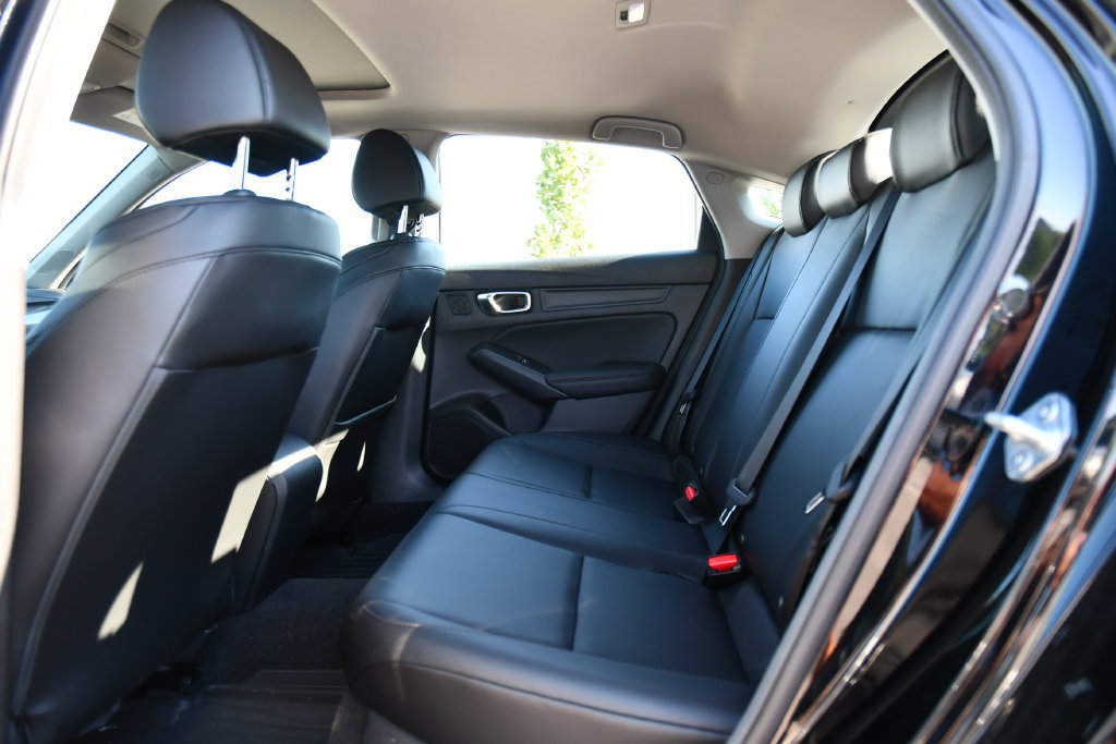 Used 2025 Acura Integra FWD image 26
