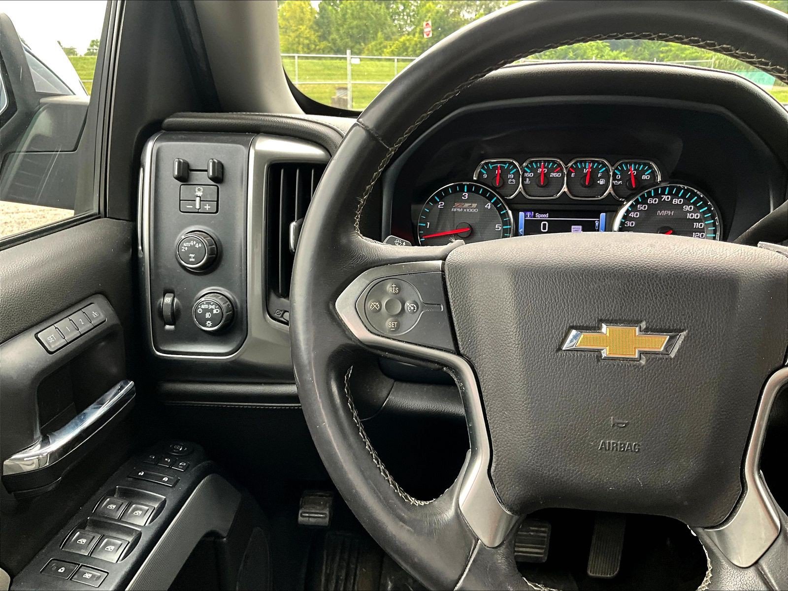 Used 2017 Chevrolet Silverado 1500 LTZ Z71 AWD/4WD image 11