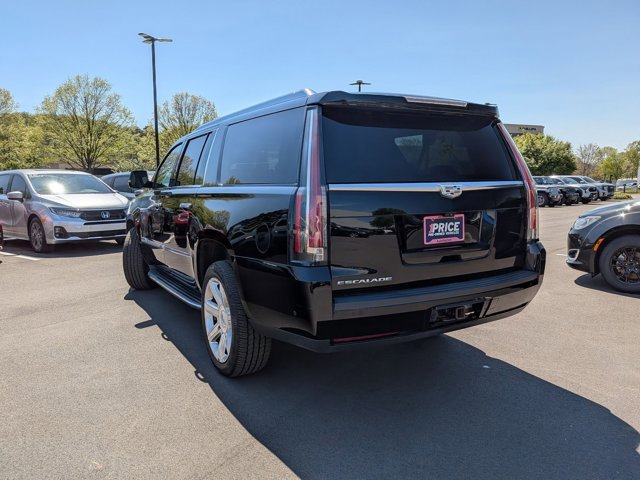 Used 2018 Cadillac Escalade ESV Luxury image 7