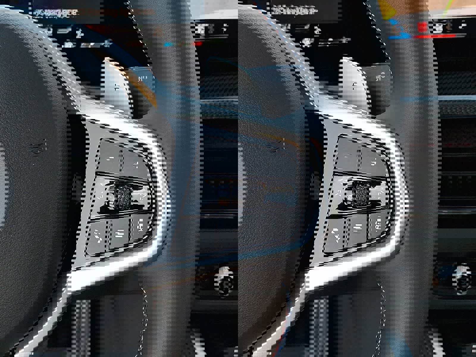 Used 2025 BMW M240i xDrive Coupe w/ Premium Package image 24