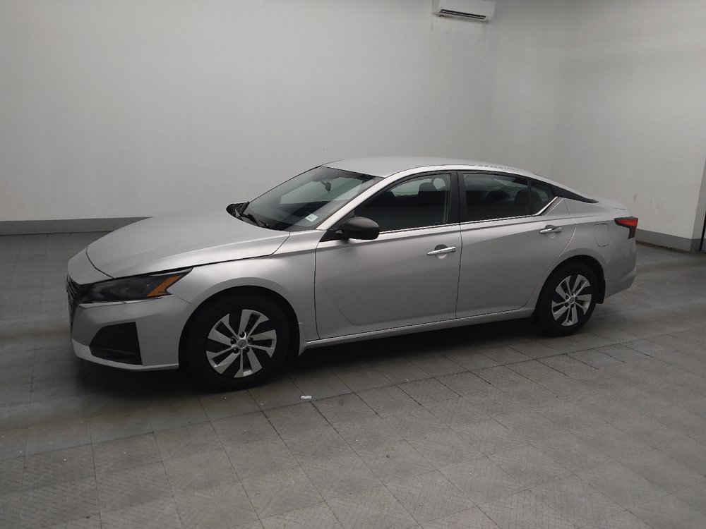 Used 2024 Nissan Altima 2.5 S FWD image 2