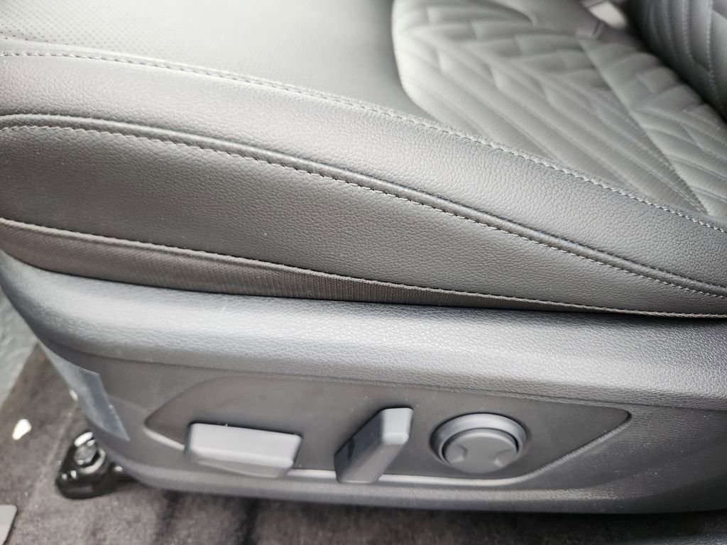 New 2026 Kia Sportage X-Line image 9