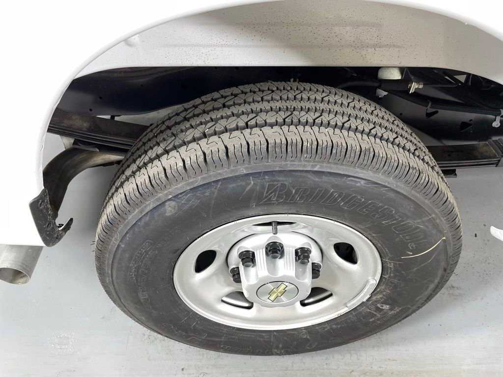 New 2025 Chevrolet Express 3500 Extended w/ Driver Convenience Package image 12