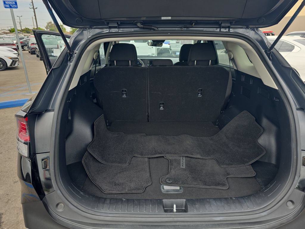 Used 2025 Kia Sportage LX FWD image 20