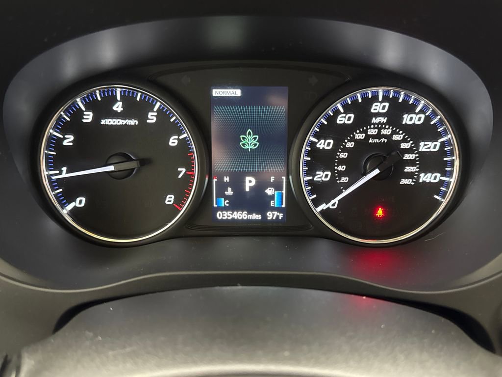 Used 2015 Mitsubishi Outlander SE image 14