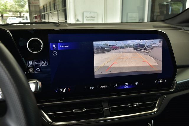 Used 2025 Chevrolet Equinox EV LT image 21