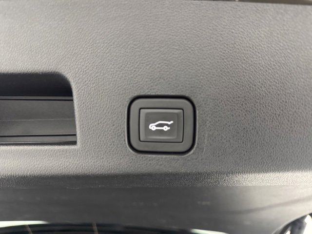 Used 2024 Chevrolet Traverse LT w/ Trailering Package image 30