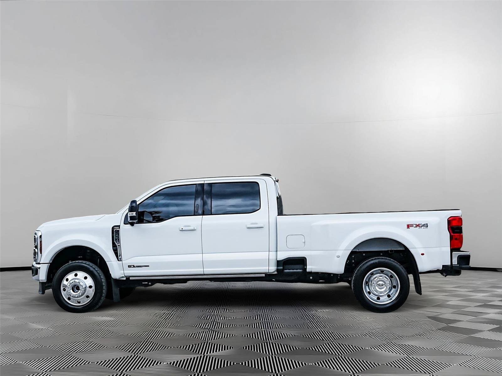 Certified 2026 Ford F450 Lariat w/ FX4 Off-Road Package AWD/4WD image 8