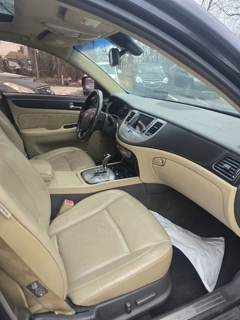 Used 2010 Hyundai Genesis 3.8 w/ Premium Navigation Pkg 3 image 7