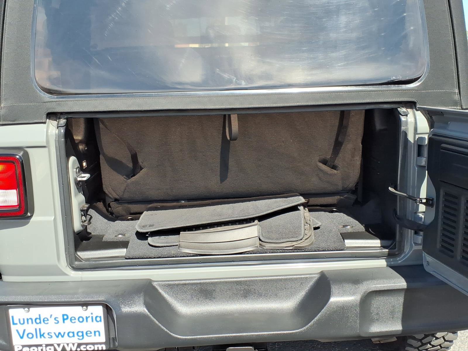 Used 2021 Jeep Wrangler Sport S image 17