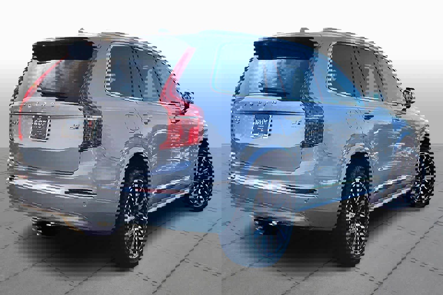 Certified 2024 Volvo XC90 B6 Plus image 13