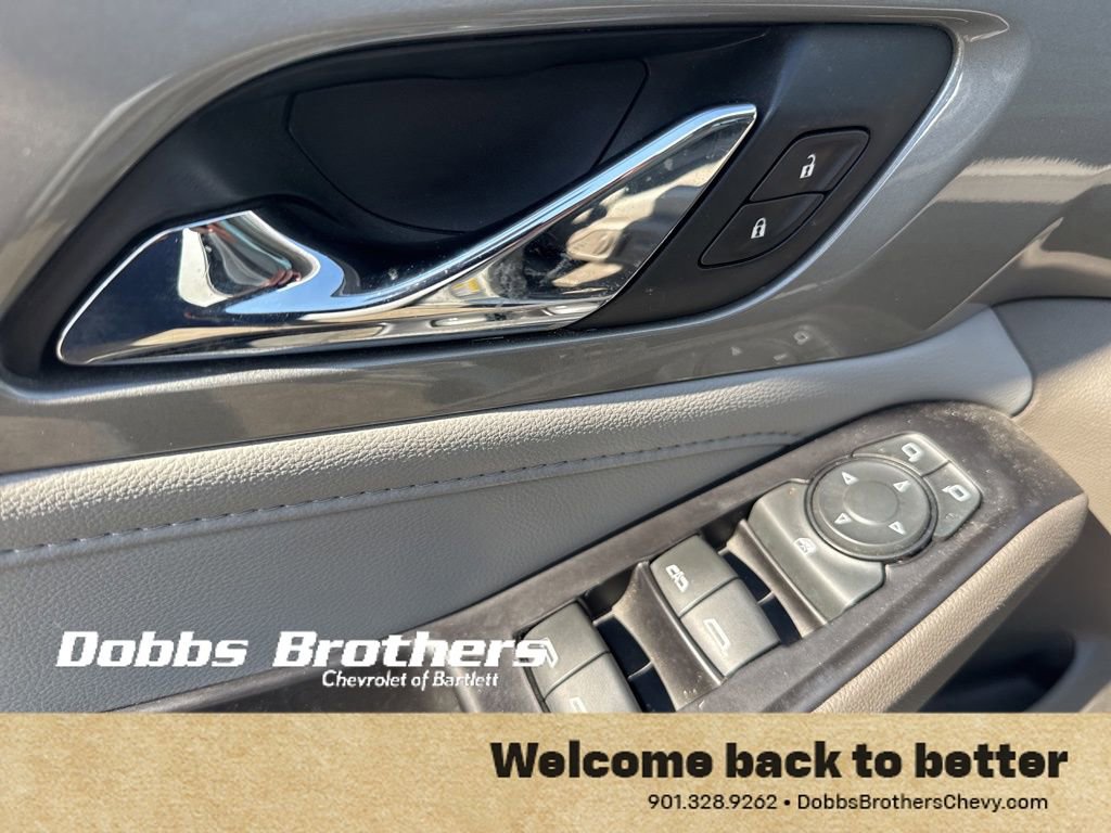 Used 2020 Chevrolet Traverse LT w/ LT Premium Package image 12