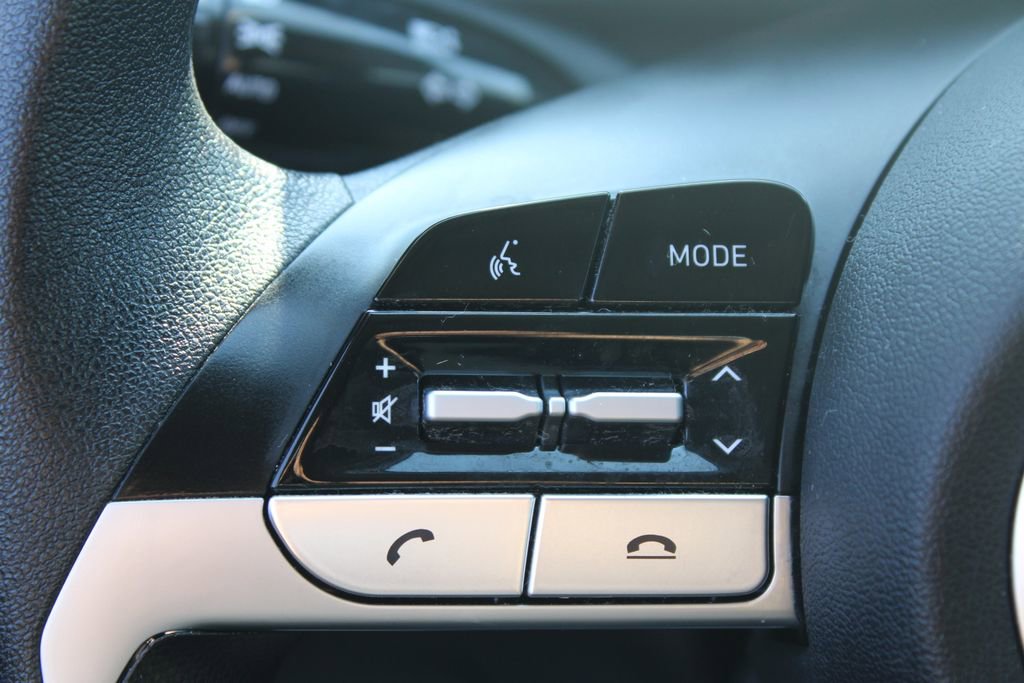 Used 2023 Hyundai Elantra SEL FWD image 14