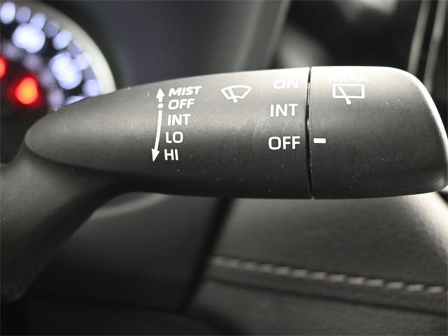 Used 2021 Toyota RAV4 LE image 27
