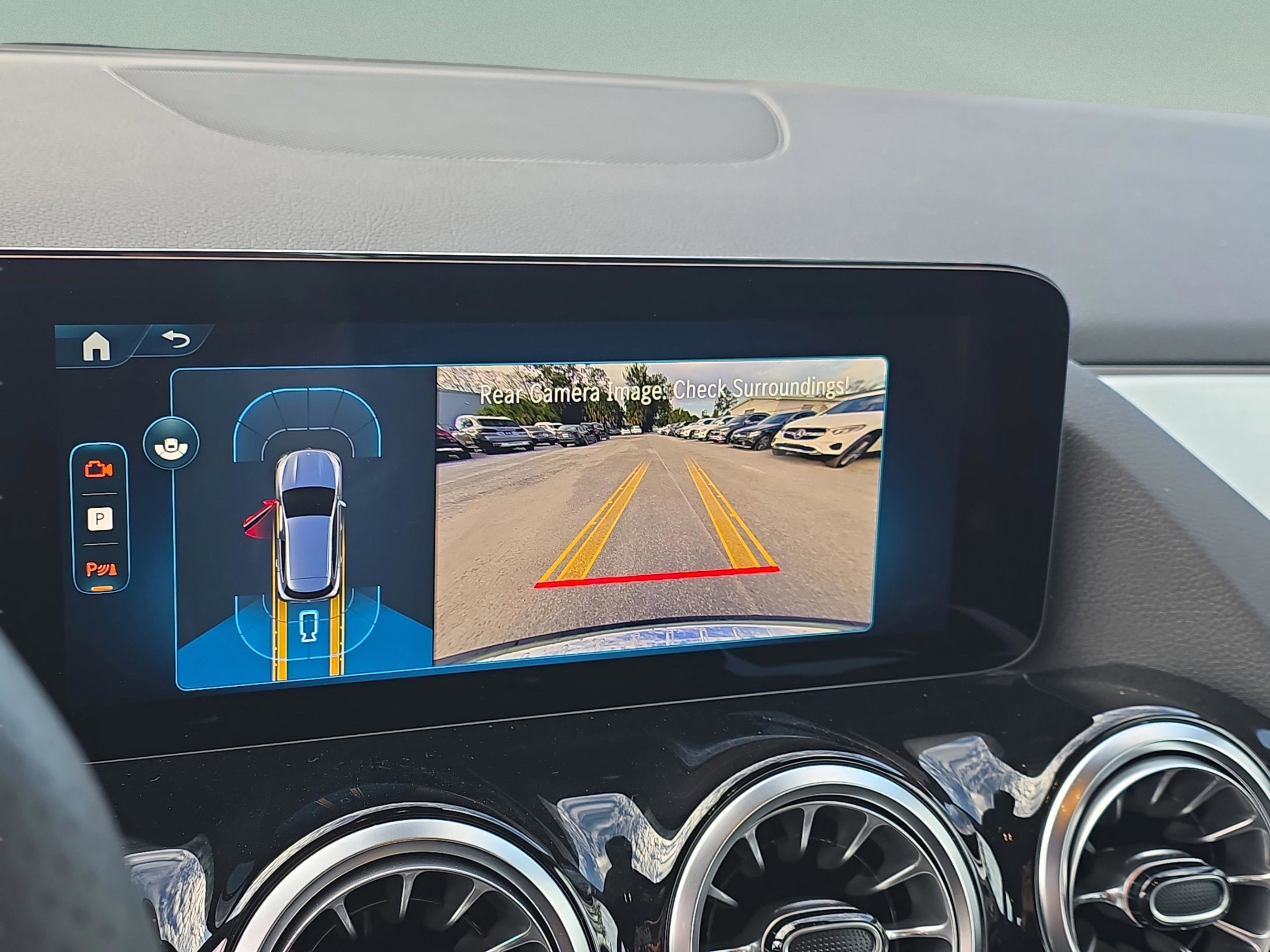 Used 2026 Mercedes-Benz GLA 35 AMG 4MATIC image 19