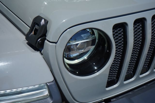 Used 2020 Jeep Wrangler Unlimited Sahara AWD/4WD image 15