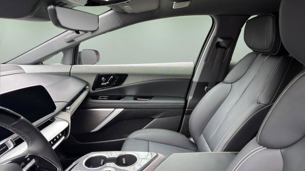 Certified 2025 Cadillac Optiq Sport 2 image 20