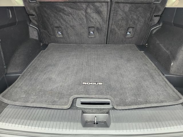 Used 2023 Nissan Rogue SV FWD image 32