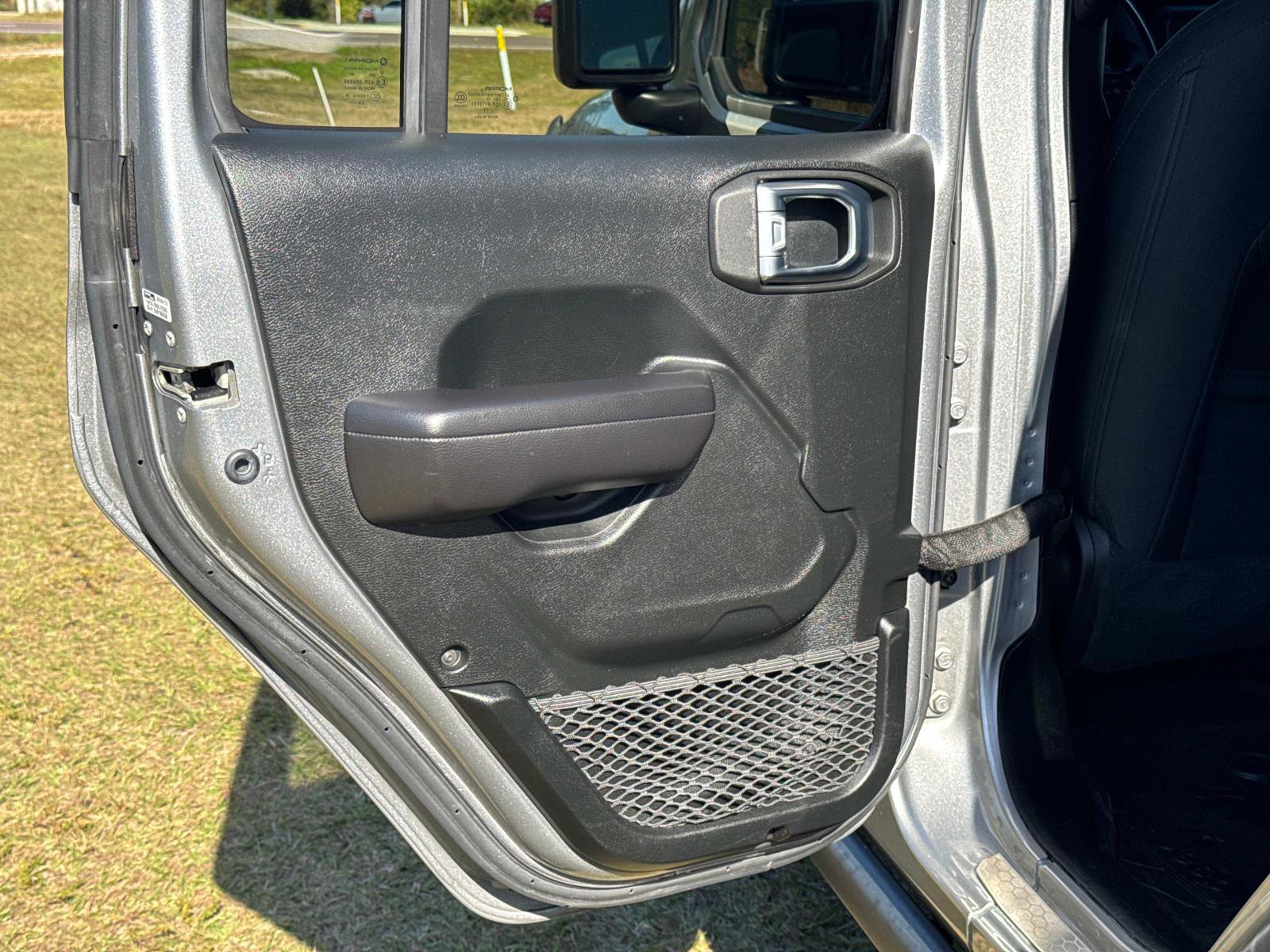 Used 2020 Jeep Wrangler Willys image 11
