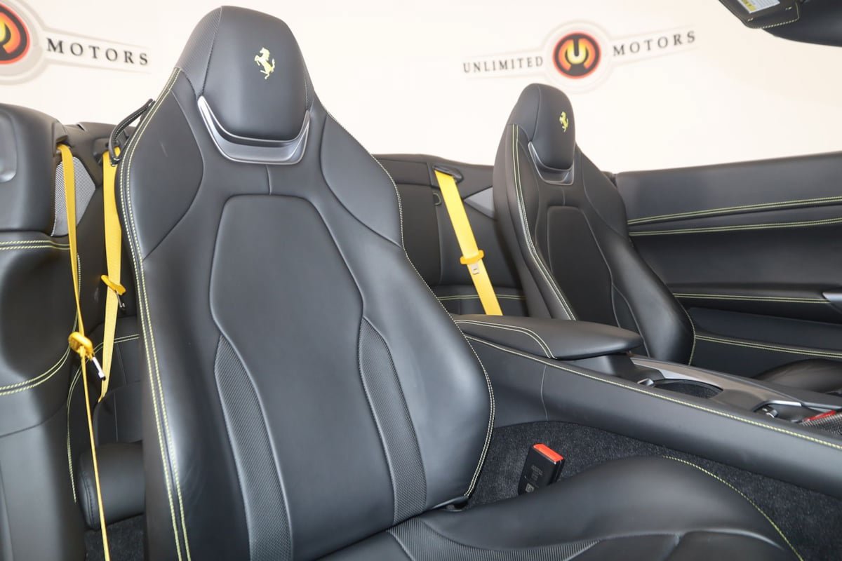 Used 2022 Ferrari Portofino M RWD image 14