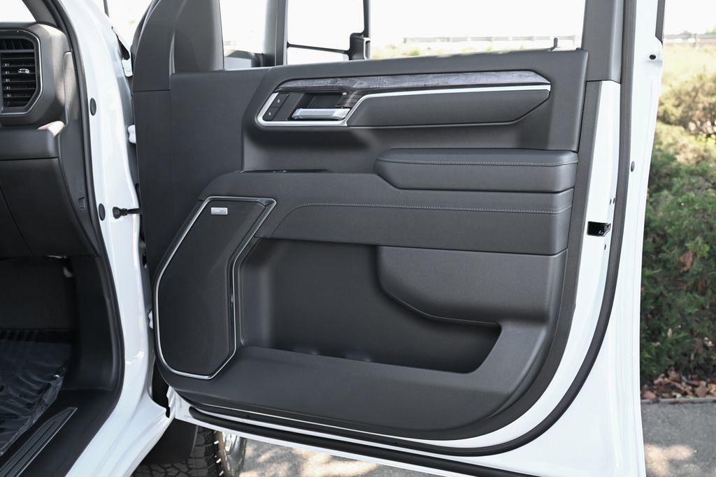 New 2026 Chevrolet Silverado 2500 LTZ w/ LTZ Convenience Package AWD/4WD image 46