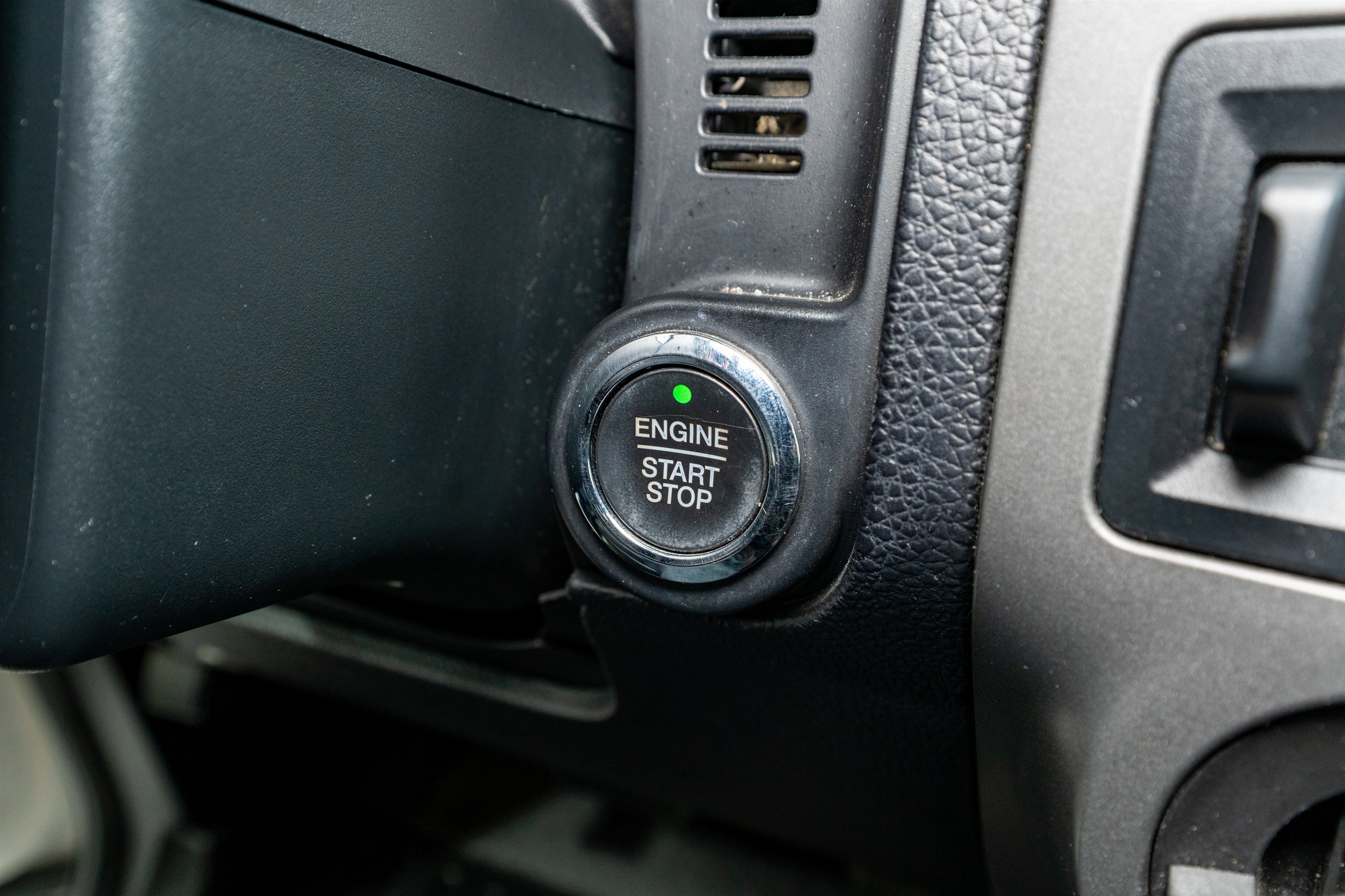 Used 2017 Ford Expedition Platinum image 32