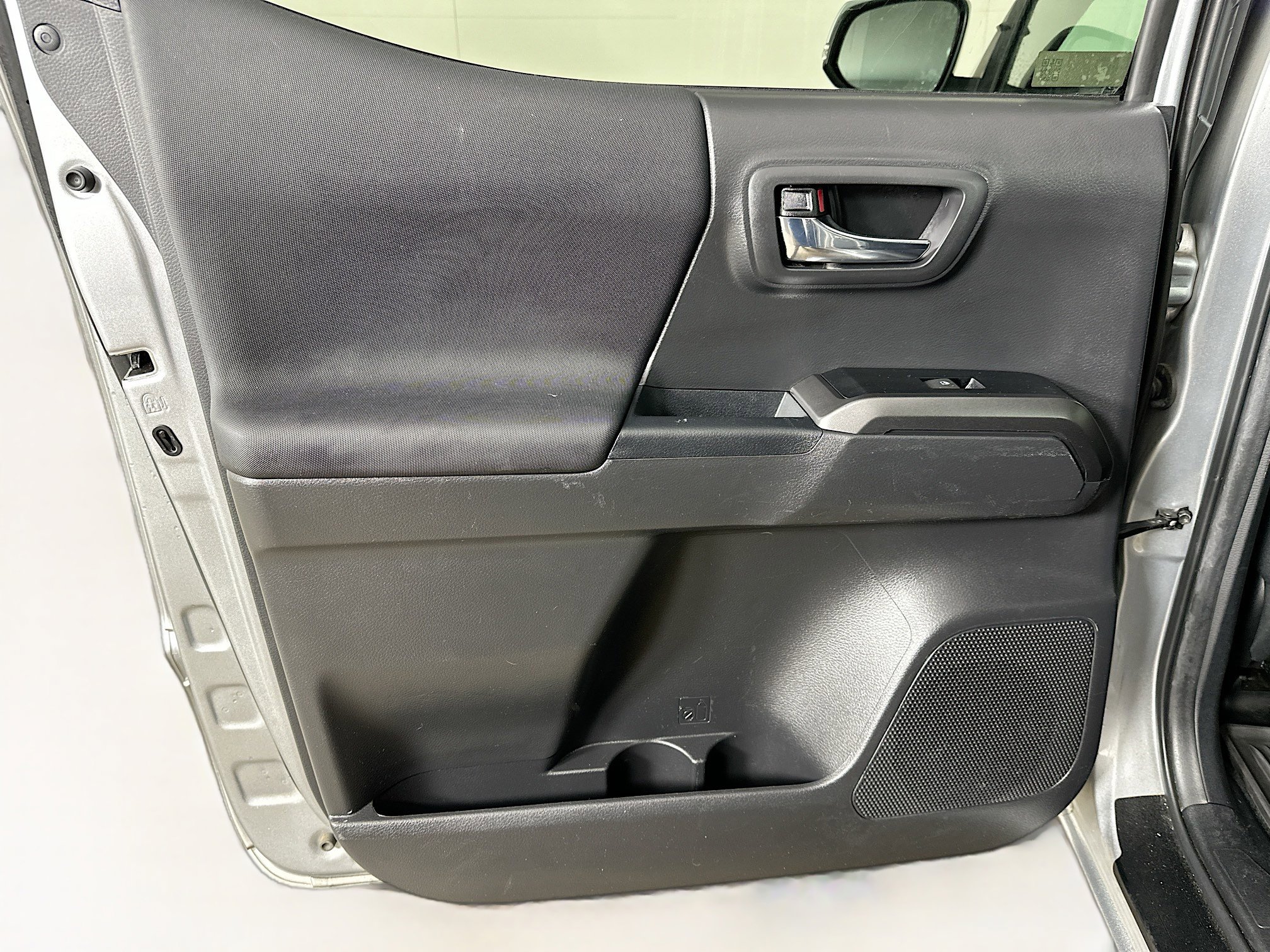 Used 2023 Toyota Tacoma TRD Off-Road image 26