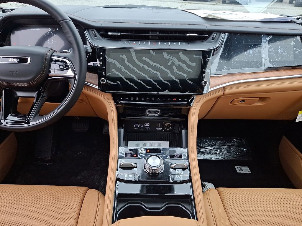 New 2026 Jeep Grand Cherokee L Summit image 11