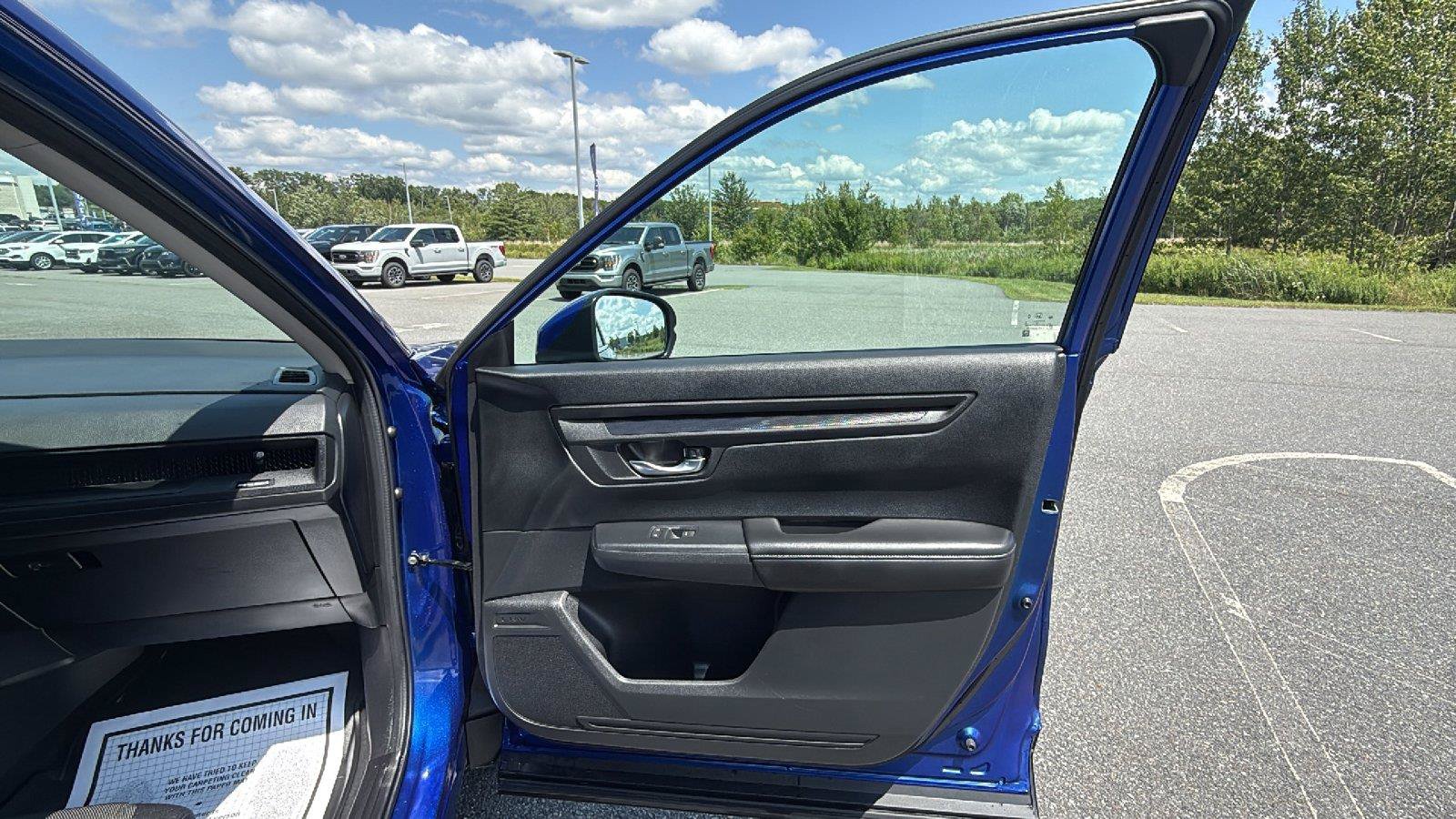 Used 2025 Honda CR-V EX image 17