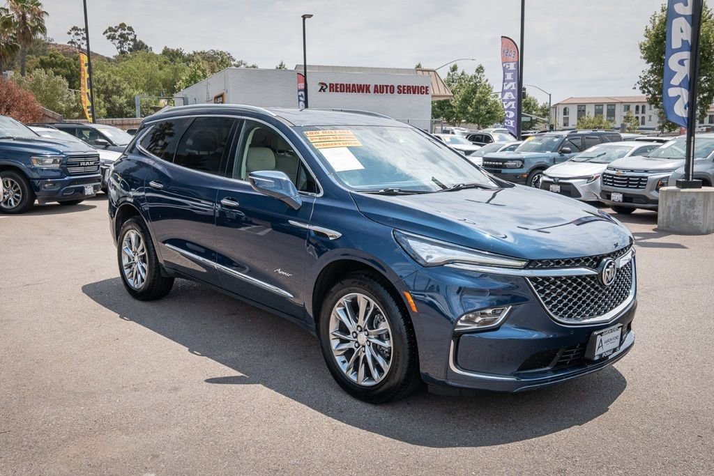 Used 2022 Buick Enclave Avenir w/ Avenir Technology Package image 4