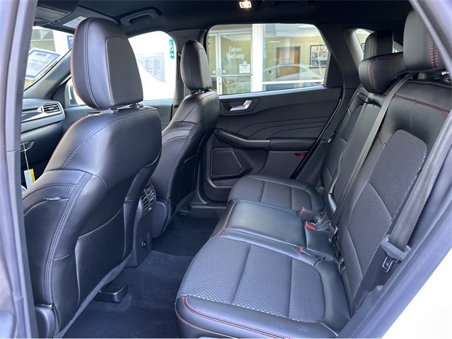 Used 2024 Ford Escape ST-Line Select w/ Tech Pack #2 image 17