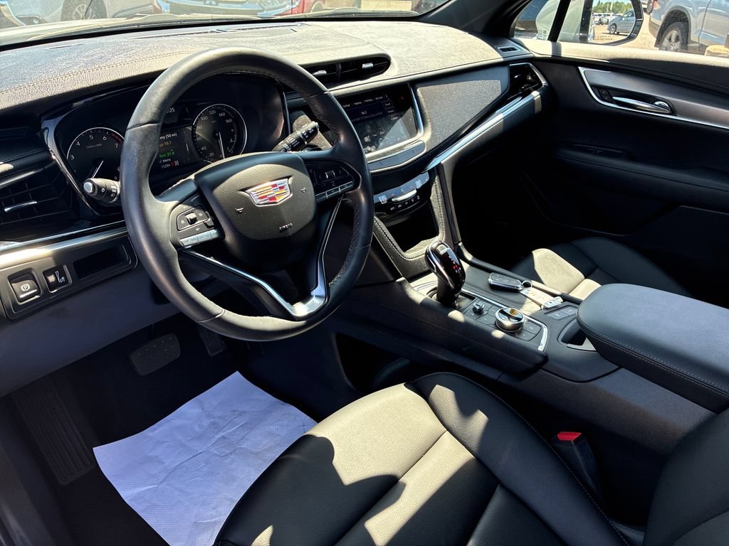 Used 2024 Cadillac XT6 Luxury w/ LPO, Floor Liner Package AWD/4WD image 15