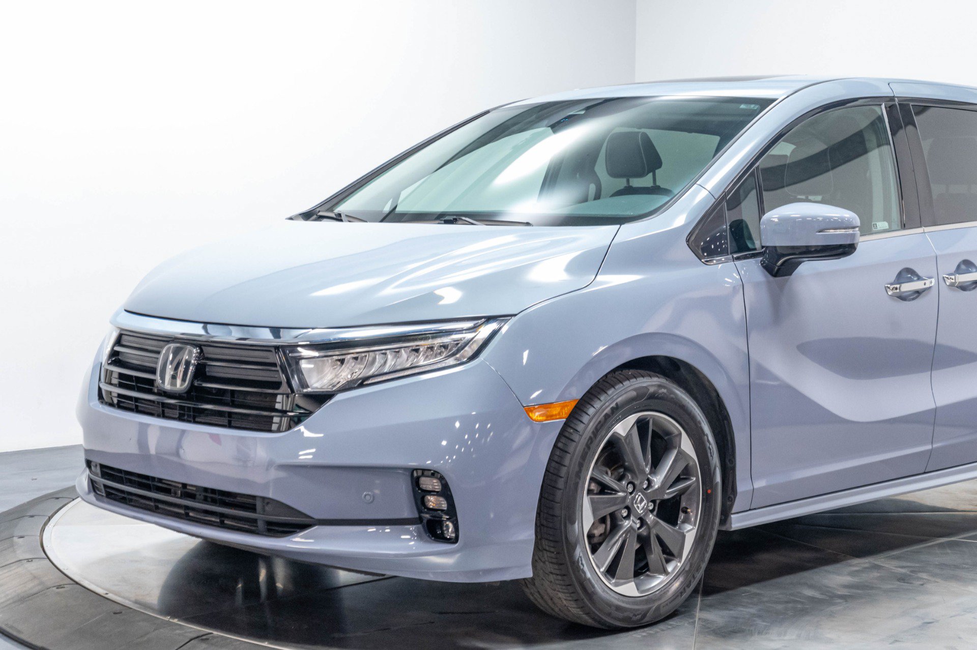 Used 2024 Honda Odyssey Elite image 6