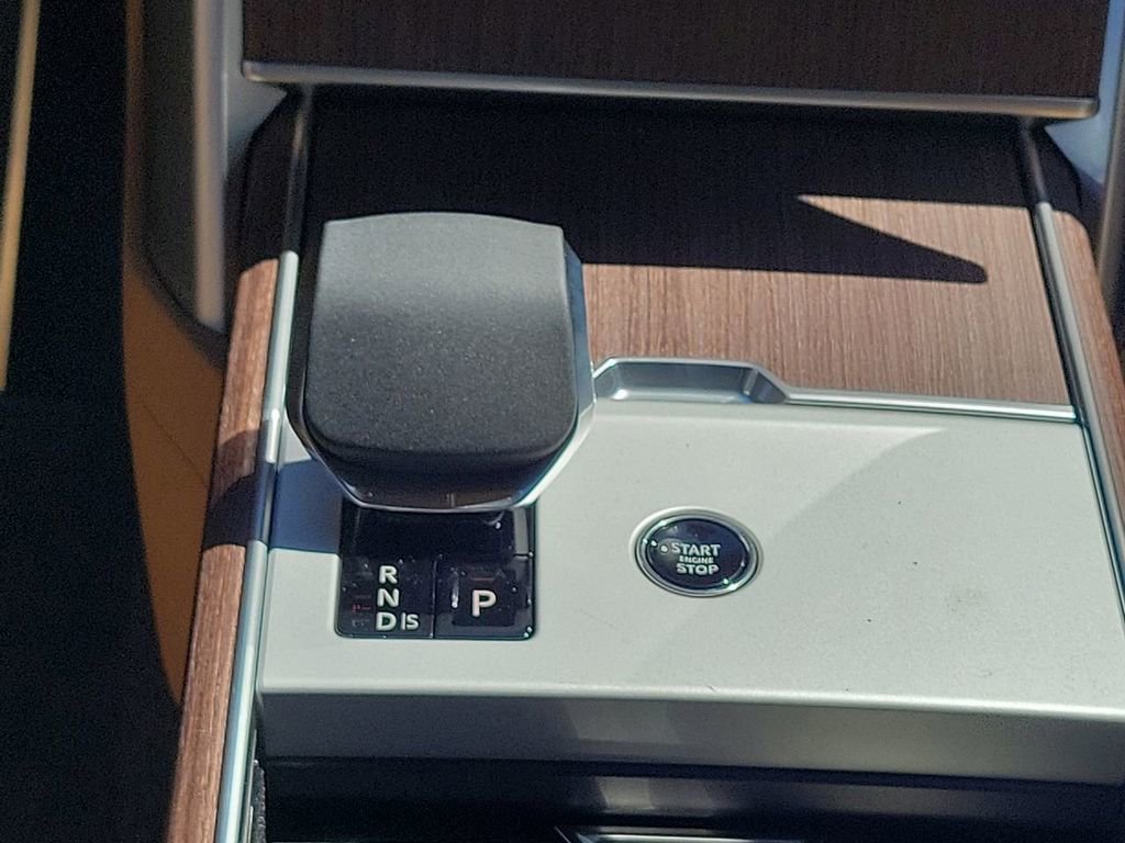 New 2026 Land Rover Range Rover SE image 20