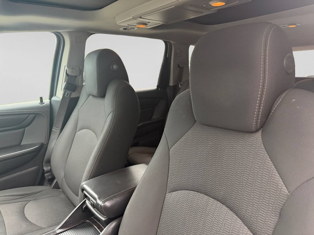 Used 2016 Chevrolet Traverse LT w/ Traveler's Package FWD image 23