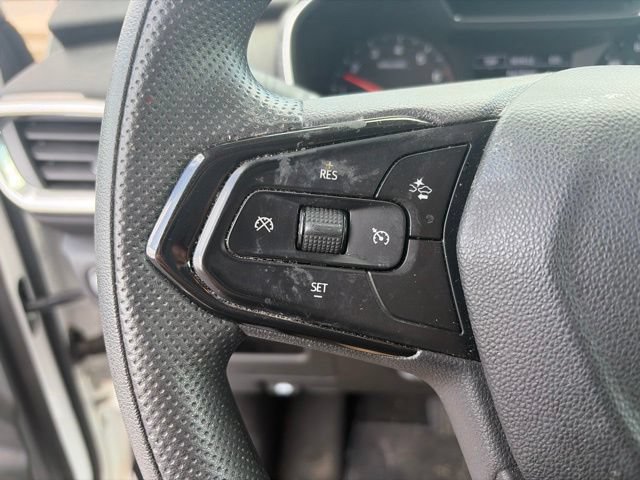 Used 2023 Chevrolet TrailBlazer LT FWD image 16