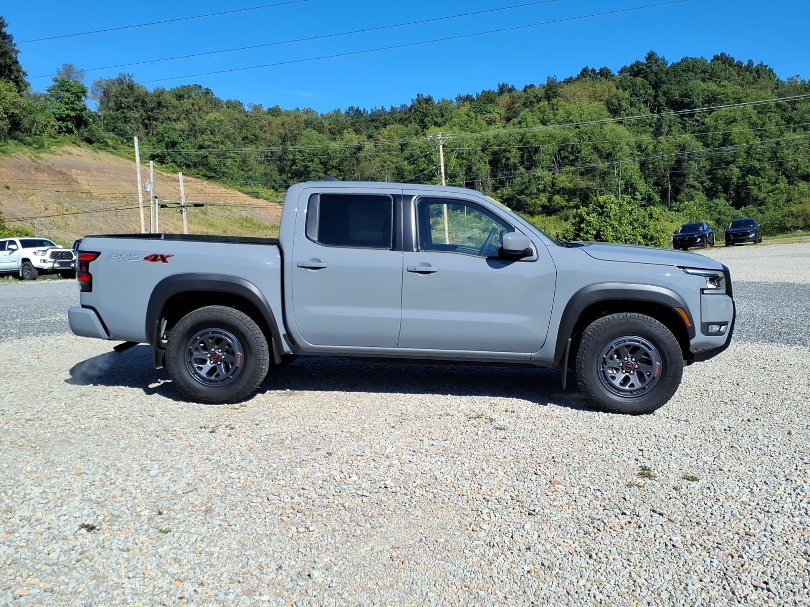 Used 2026 Nissan Frontier PRO-4X w/ Tow Package AWD/4WD image 4