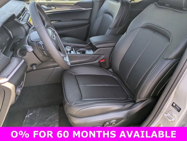 New 2025 Jeep Grand Cherokee Limited w/ Luxury Tech Group II image 11