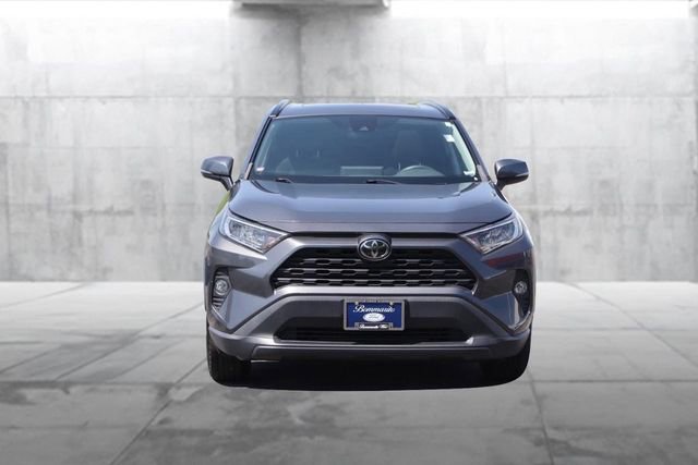 Used 2021 Toyota RAV4 XLE w/ Convenience Package FWD image 4