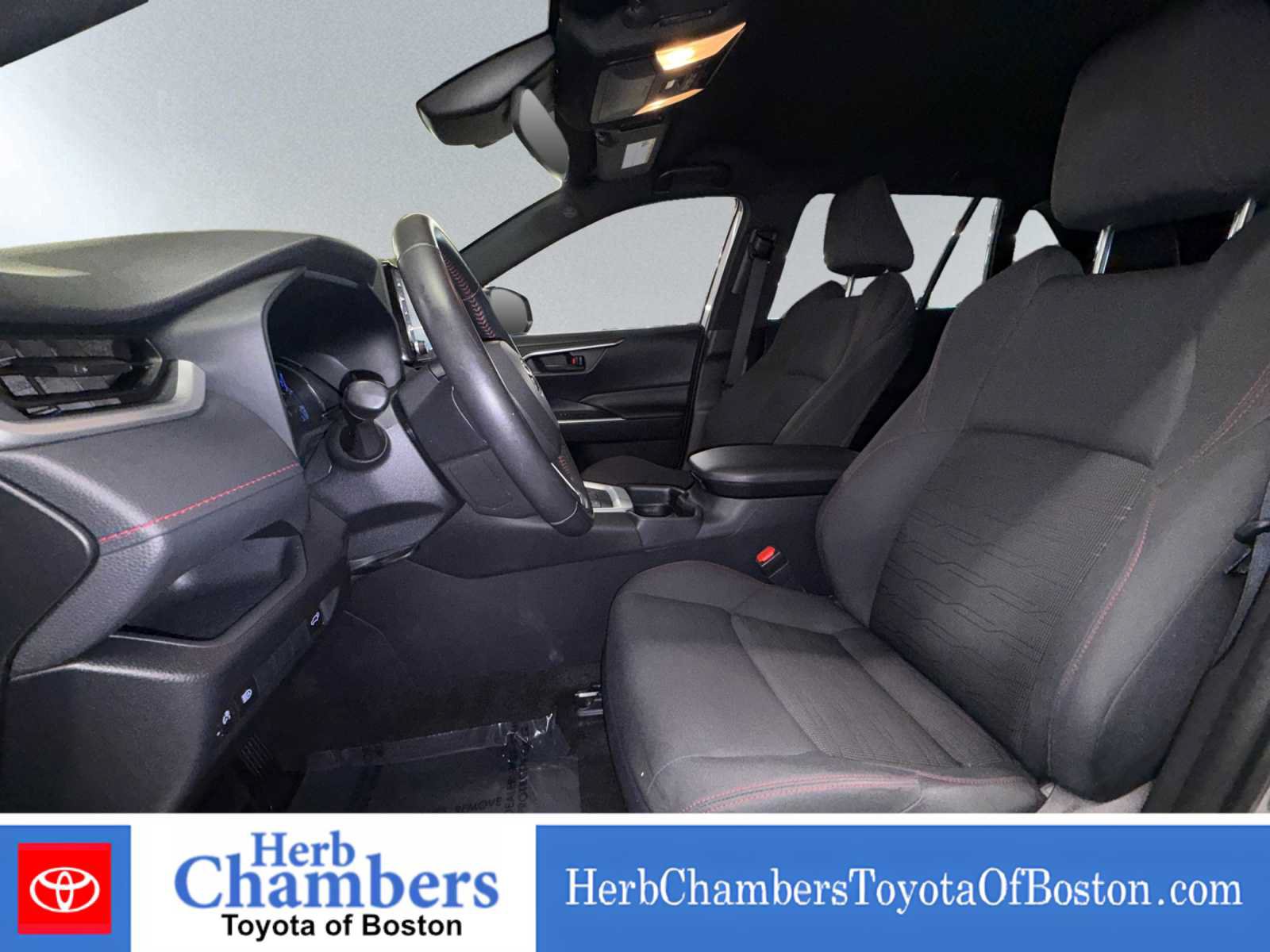 Used 2021 Toyota RAV4 SE w/ Carpet Mat Package (TMS) AWD/4WD image 7