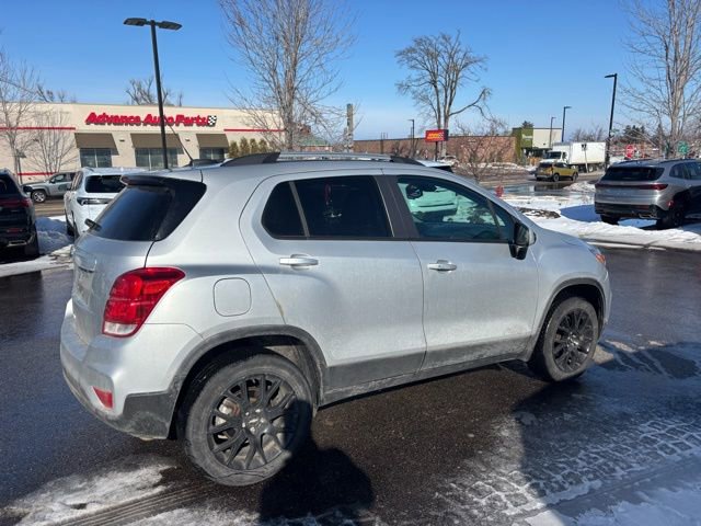 Used 2022 Chevrolet Trax LT w/ Driver Confidence Package image 3