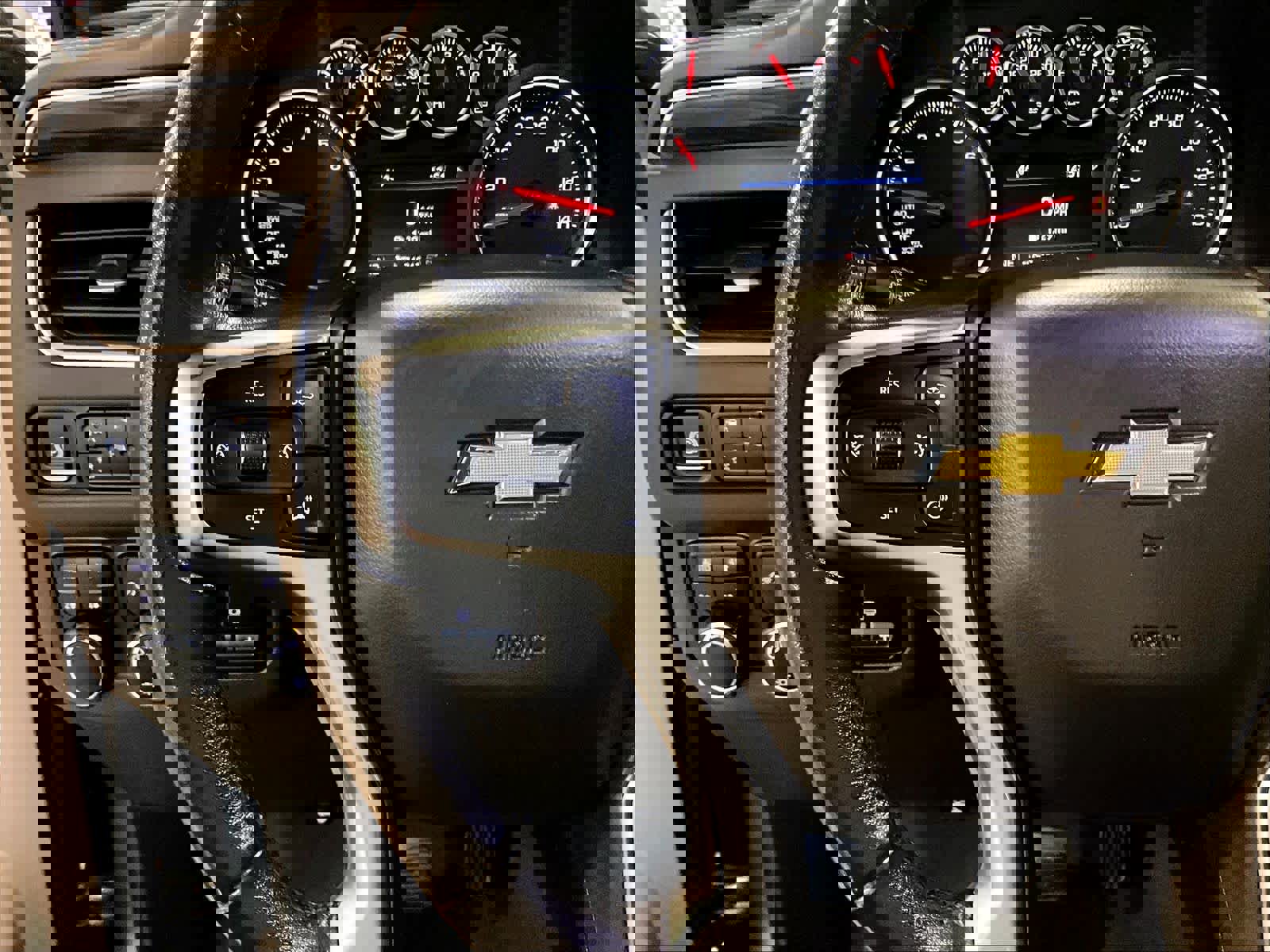 Used 2021 Chevrolet Tahoe LT w/ LT Signature Package image 24