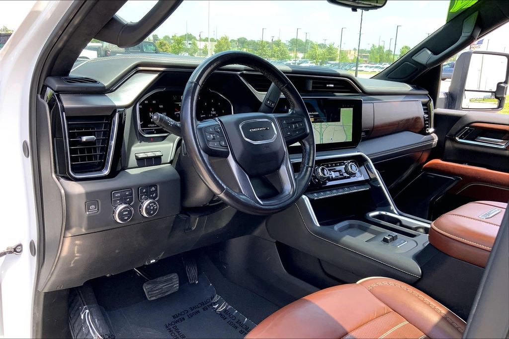 Used 2024 GMC Sierra 2500 Denali Ultimate w/ Max Trailering Package AWD/4WD image 14