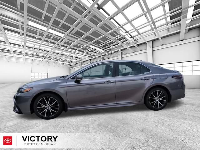 Used 2024 Toyota Camry SE AWD/4WD image 6