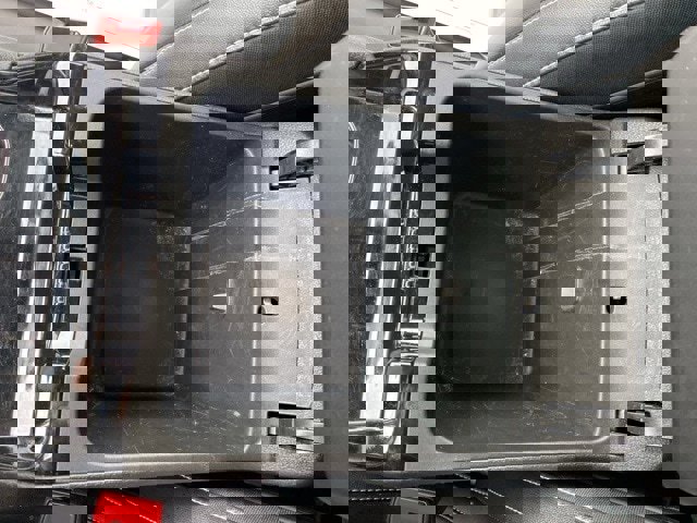 Used 2023 Jeep Grand Cherokee Limited w/ Black Appearance Package image 37