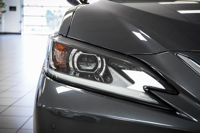 Certified 2025 Lexus ES 300h 300h image 29