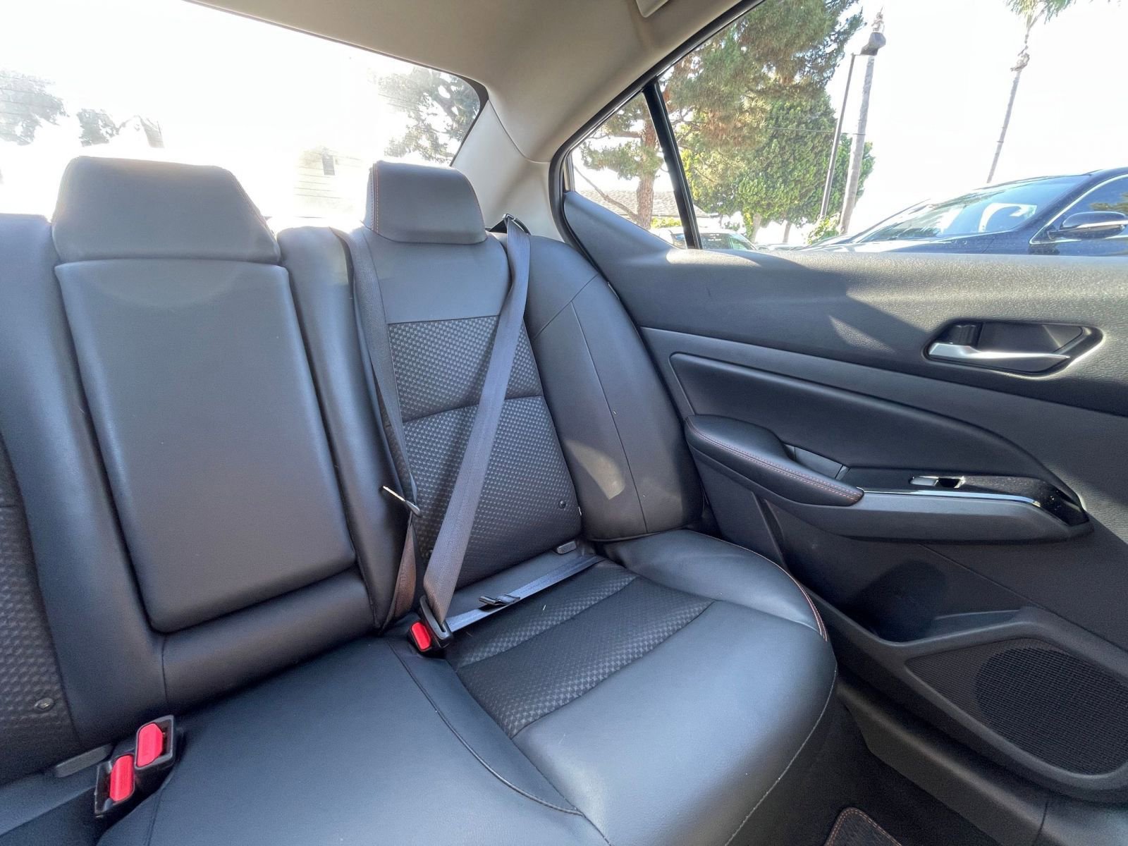 Used 2025 Nissan Altima 2.5 SR image 34