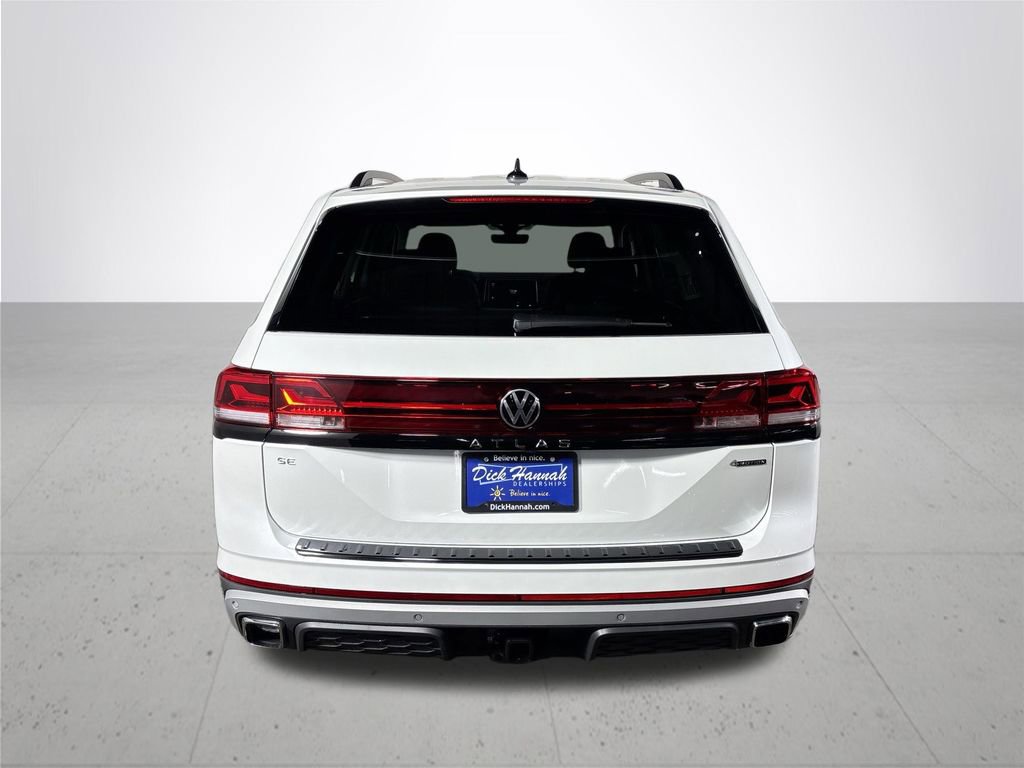 New 2026 Volkswagen Atlas Peak Edition image 7