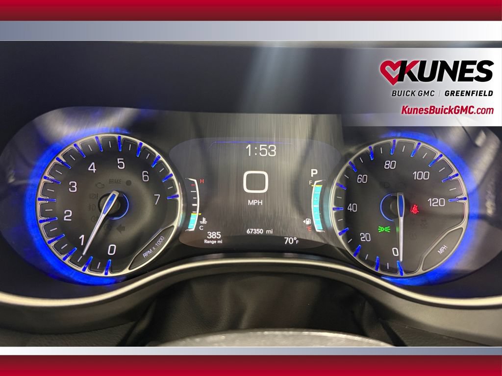 Used 2024 Chrysler Pacifica Touring-L FWD image 14