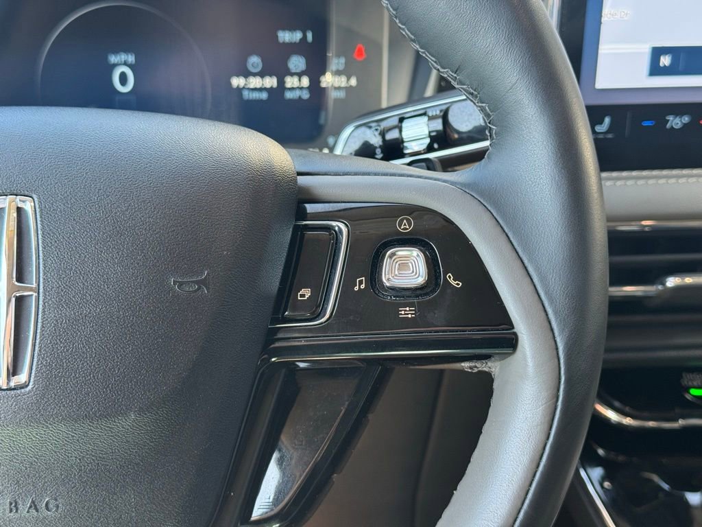 Used 2023 Lincoln Corsair Reserve w/ Equipment Group 201A image 20